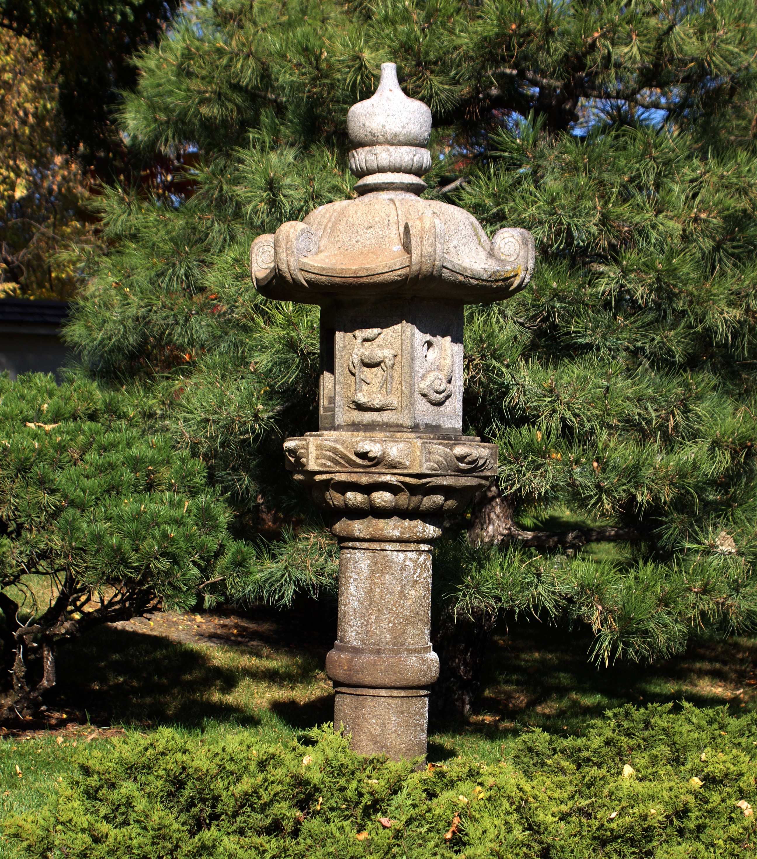 Normandale Japanese Garden Kasuga Lantern